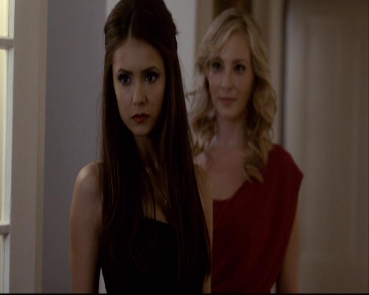 VampireDiariesWorld-dot-org_2x07Masquerade1195.jpg