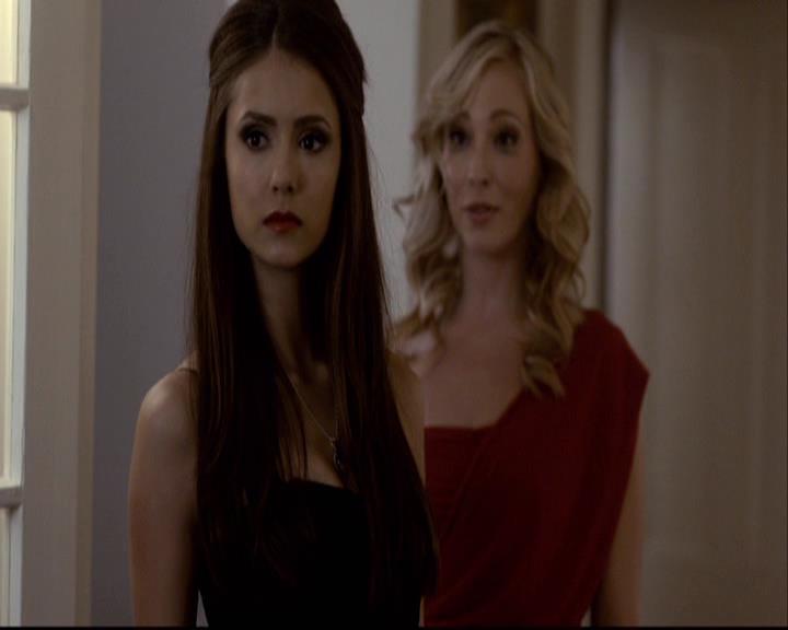 VampireDiariesWorld-dot-org_2x07Masquerade1196.jpg