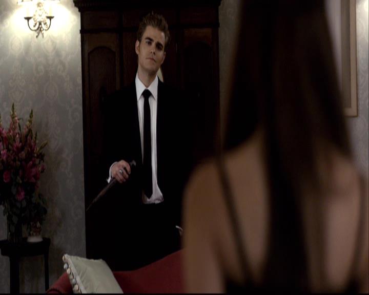 VampireDiariesWorld-dot-org_2x07Masquerade1200.jpg