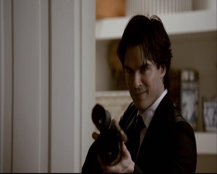 VampireDiariesWorld-dot-org_2x07Masquerade1211.jpg