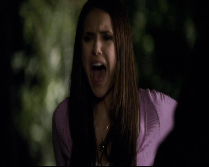 VampireDiariesWorld-dot-org_2x07Masquerade1212.jpg