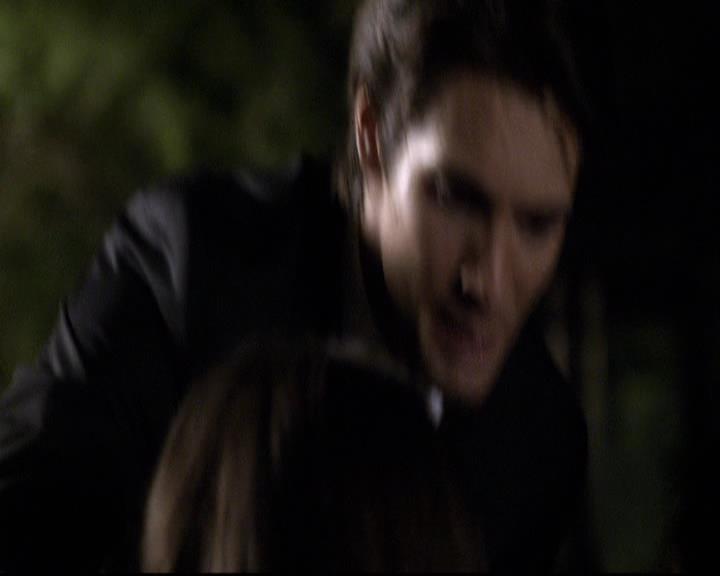 VampireDiariesWorld-dot-org_2x07Masquerade1225.jpg