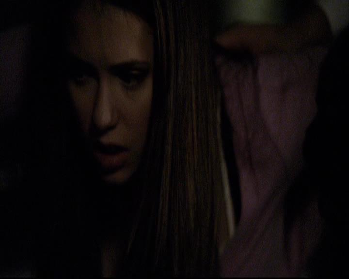 VampireDiariesWorld-dot-org_2x07Masquerade1226.jpg