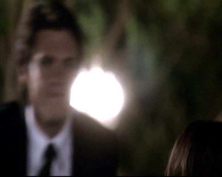 VampireDiariesWorld-dot-org_2x07Masquerade1238.jpg