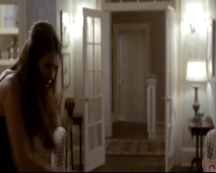 VampireDiariesWorld-dot-org_2x07Masquerade1247.jpg