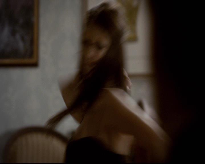 VampireDiariesWorld-dot-org_2x07Masquerade1258.jpg