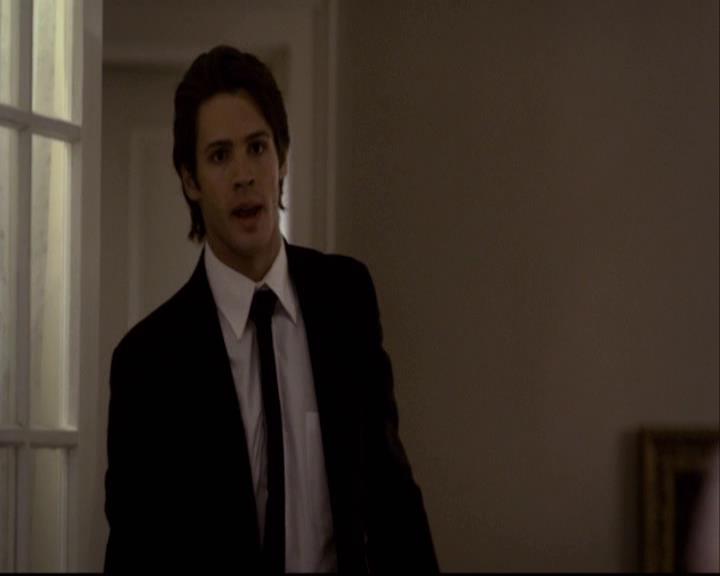 VampireDiariesWorld-dot-org_2x07Masquerade1283.jpg