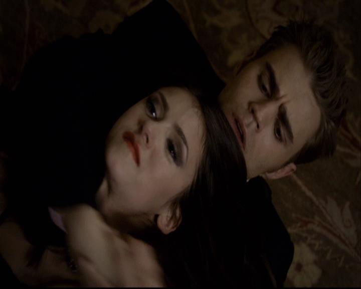 VampireDiariesWorld-dot-org_2x07Masquerade1288.jpg