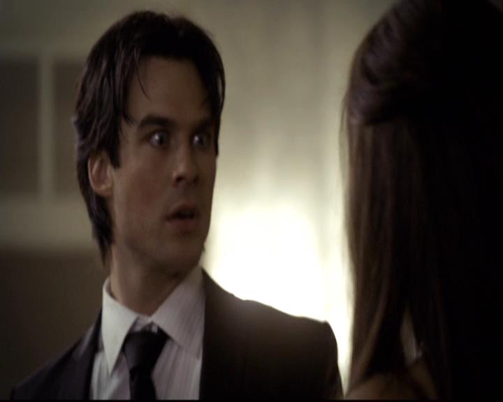 VampireDiariesWorld-dot-org_2x07Masquerade1290.jpg