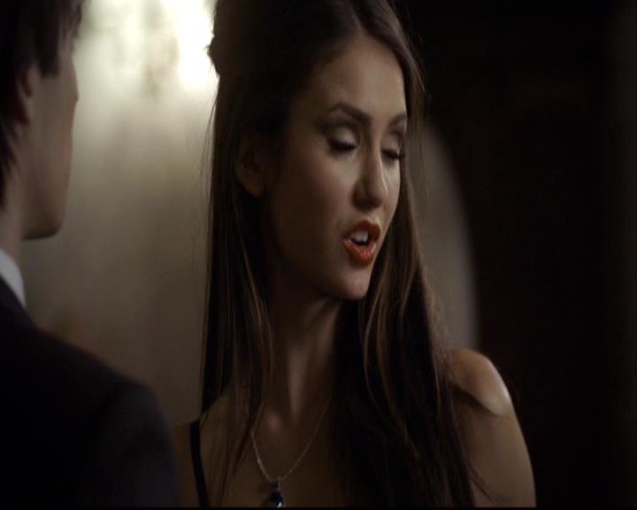 VampireDiariesWorld-dot-org_2x07Masquerade1291.jpg