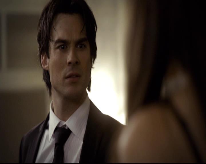 VampireDiariesWorld-dot-org_2x07Masquerade1304.jpg