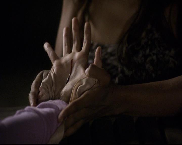 VampireDiariesWorld-dot-org_2x07Masquerade1310.jpg