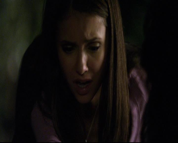 VampireDiariesWorld-dot-org_2x07Masquerade1312.jpg