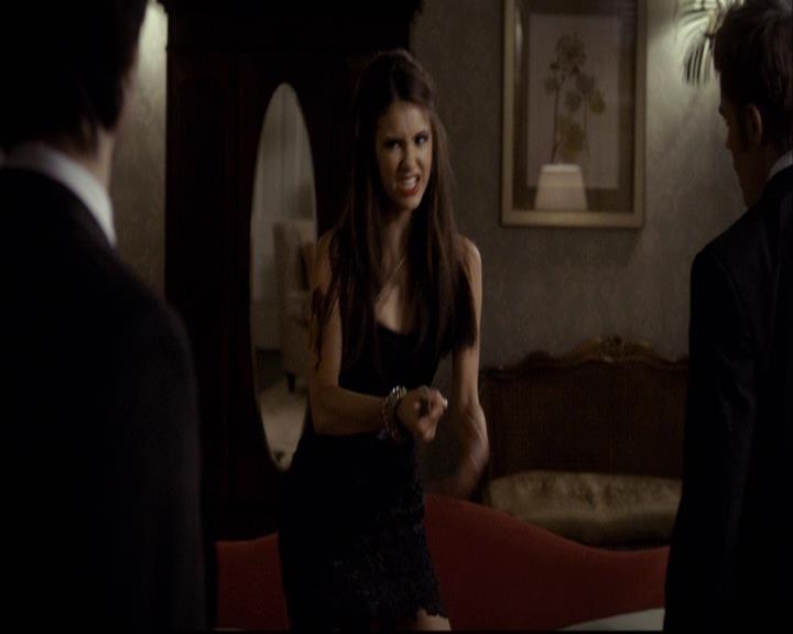 VampireDiariesWorld-dot-org_2x07Masquerade1325.jpg