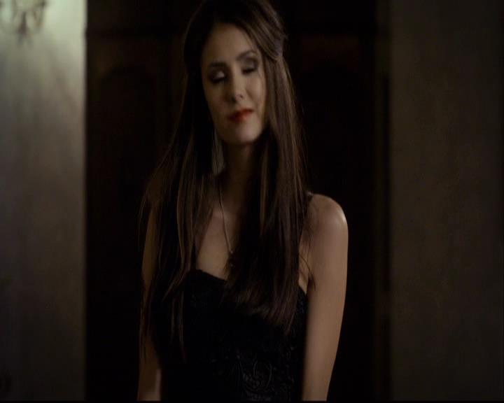 VampireDiariesWorld-dot-org_2x07Masquerade1329.jpg