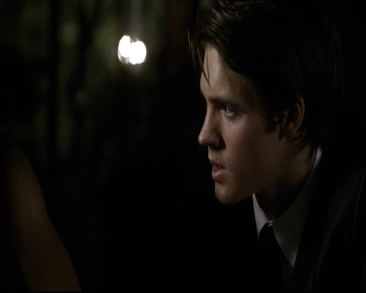 VampireDiariesWorld-dot-org_2x07Masquerade1349.jpg