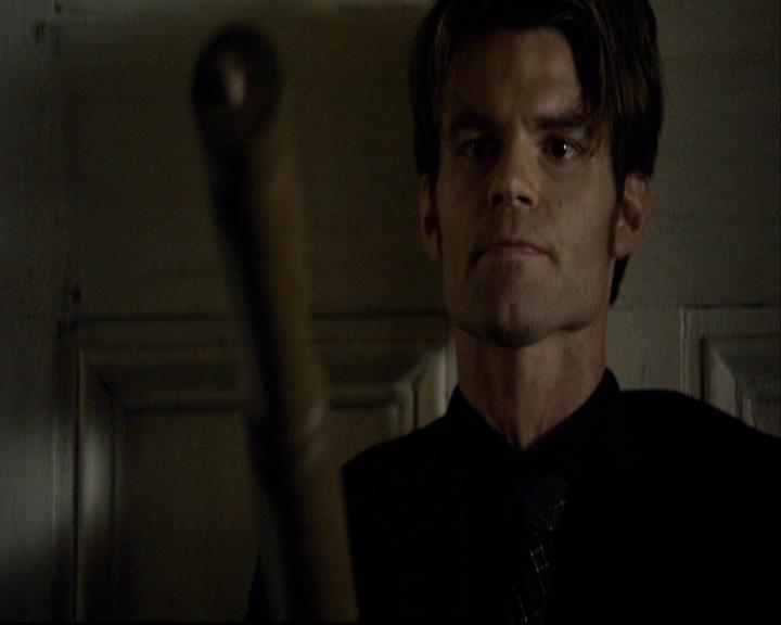 VampireDiariesWorld-dot-org_2x08Rose2270.jpg