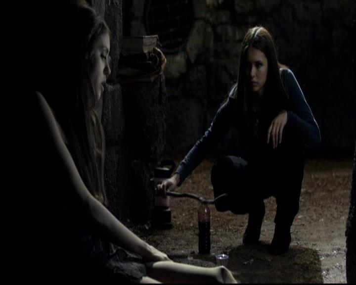 VampireDiariesWorld-dot-org_2x09Katerine0458.jpg