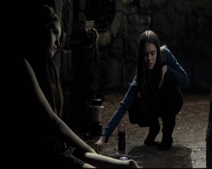 VampireDiariesWorld-dot-org_2x09Katerine0481.jpg