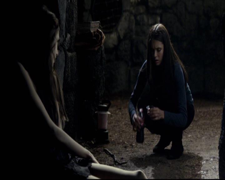 VampireDiariesWorld-dot-org_2x09Katerine0489.jpg