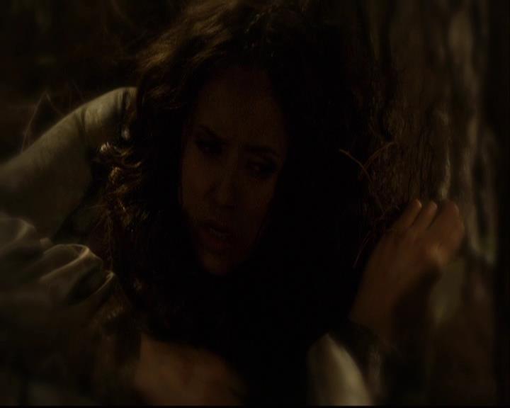 VampireDiariesWorld-dot-org_2x09Katerine0552.jpg