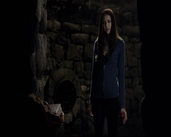 VampireDiariesWorld-dot-org_2x09Katerine0592.jpg