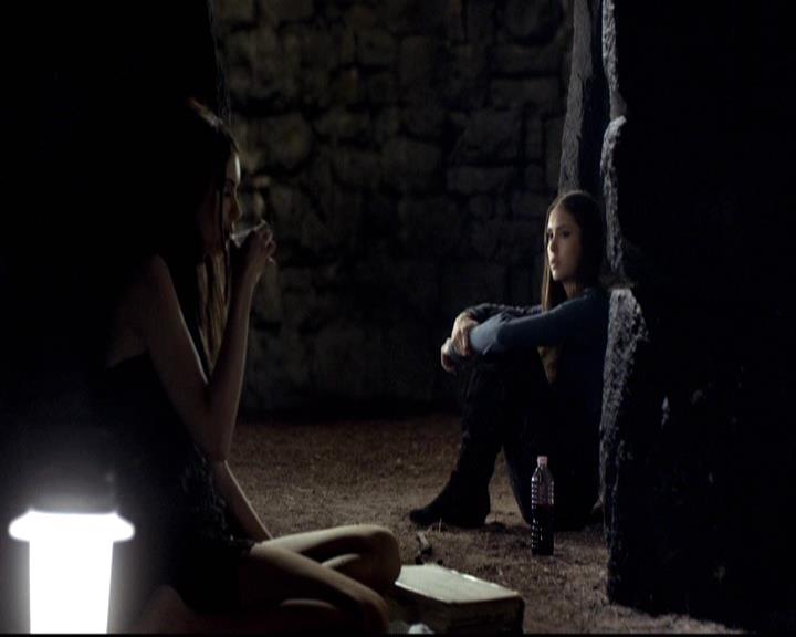 VampireDiariesWorld-dot-org_2x09Katerine0710.jpg