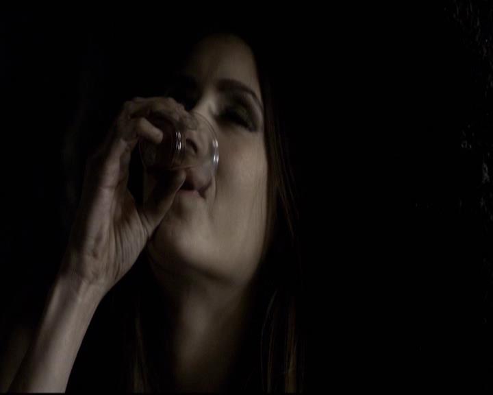 VampireDiariesWorld-dot-org_2x09Katerine0711.jpg