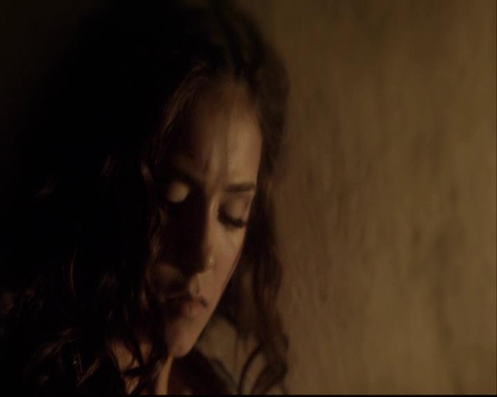 VampireDiariesWorld-dot-org_2x09Katerine0924.jpg