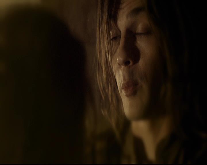 VampireDiariesWorld-dot-org_2x09Katerine0968.jpg