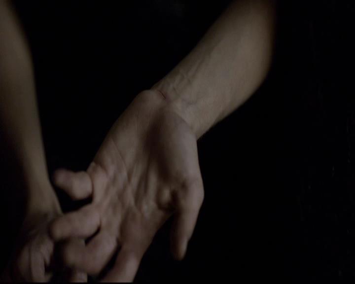 VampireDiariesWorld-dot-org_2x09Katerine1024.jpg