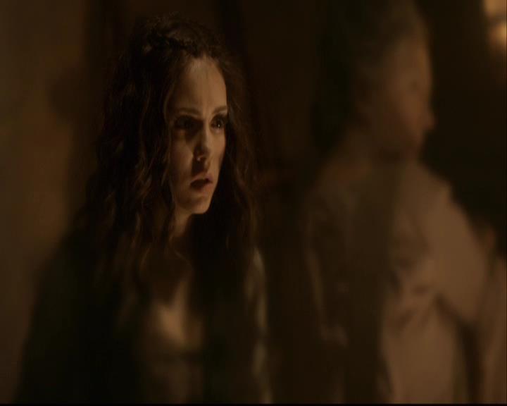 VampireDiariesWorld-dot-org_2x09Katerine1060.jpg