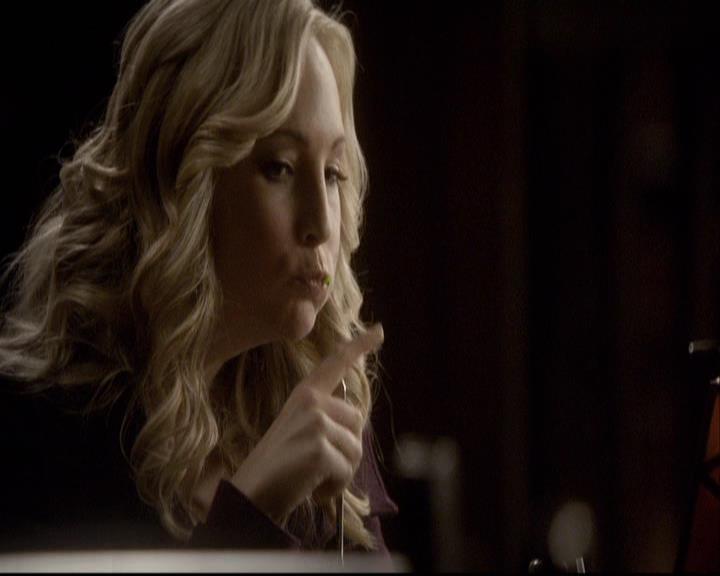 VampireDiariesWorld-dot-org_2x09Katerine1110.jpg