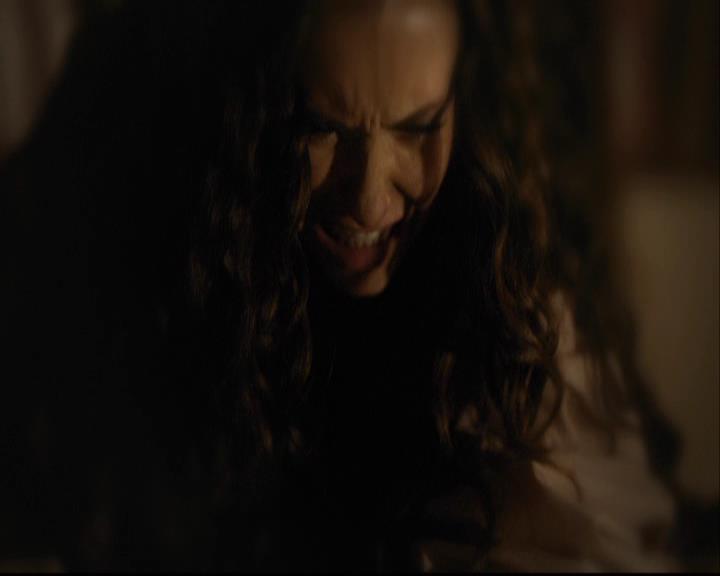 VampireDiariesWorld-dot-org_2x09Katerine1807.jpg