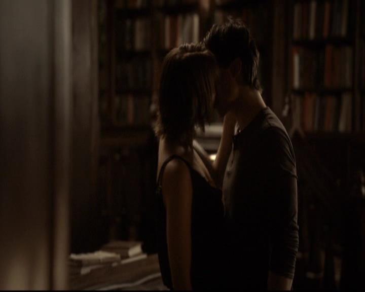 VampireDiariesWorld-dot-org_2x09Katerine2009.jpg