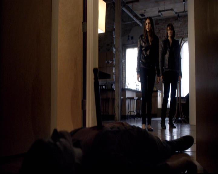 VampireDiariesWorld-dot-org_2x10TheSacrifce0705.jpg