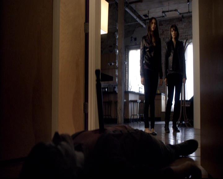 VampireDiariesWorld-dot-org_2x10TheSacrifce0706.jpg