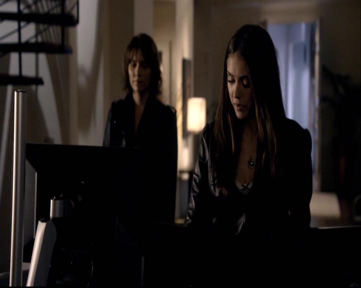 VampireDiariesWorld-dot-org_2x10TheSacrifce0725.jpg