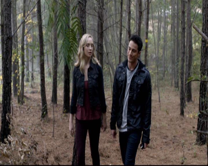 VampireDiariesWorld-dot-org_2x10TheSacrifce0841.jpg