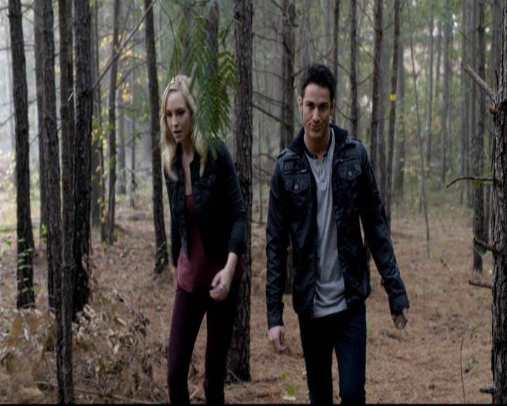 VampireDiariesWorld-dot-org_2x10TheSacrifce0842.jpg