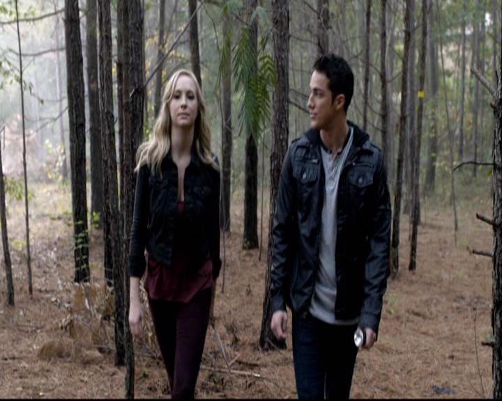 VampireDiariesWorld-dot-org_2x10TheSacrifce0843.jpg