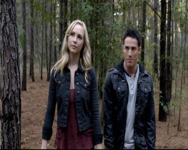 VampireDiariesWorld-dot-org_2x10TheSacrifce0851.jpg