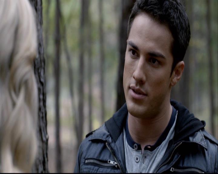 VampireDiariesWorld-dot-org_2x10TheSacrifce0854.jpg