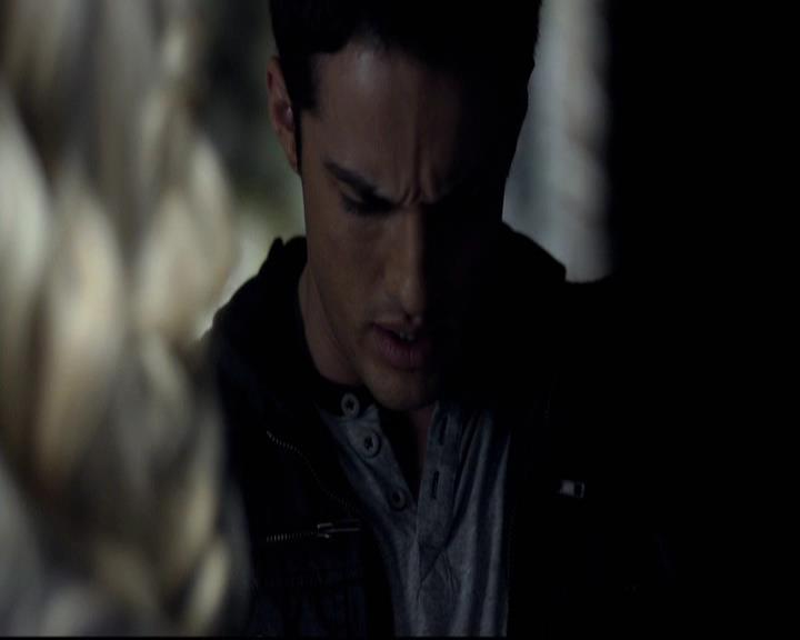 VampireDiariesWorld-dot-org_2x10TheSacrifce0960.jpg