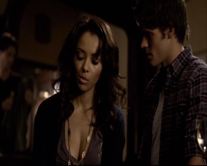 VampireDiariesWorld-dot-org_2x10TheSacrifce0990.jpg