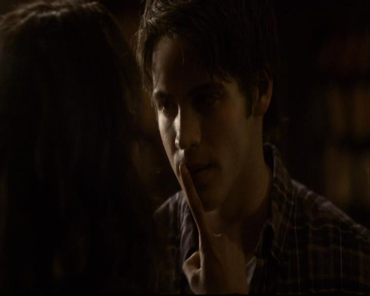 VampireDiariesWorld-dot-org_2x10TheSacrifce1000.jpg