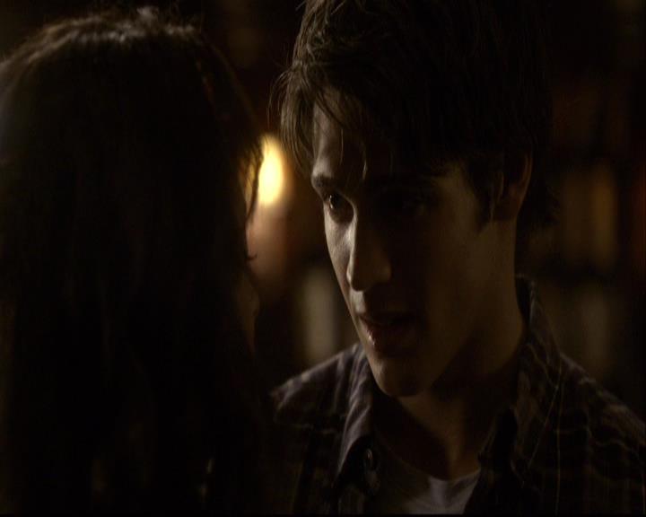 VampireDiariesWorld-dot-org_2x10TheSacrifce1007.jpg