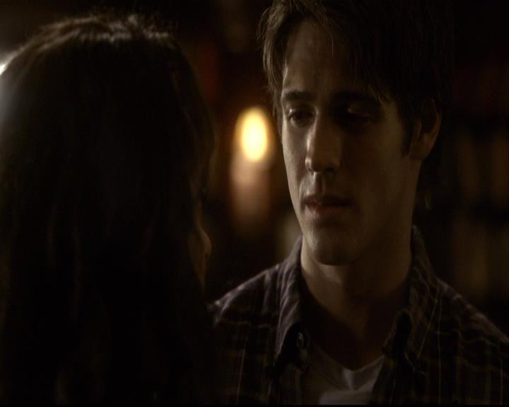 VampireDiariesWorld-dot-org_2x10TheSacrifce1016.jpg