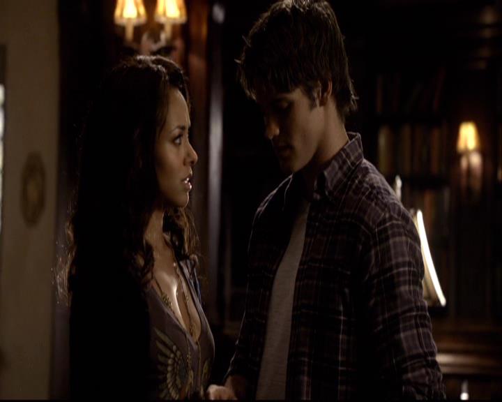 VampireDiariesWorld-dot-org_2x10TheSacrifce1023.jpg