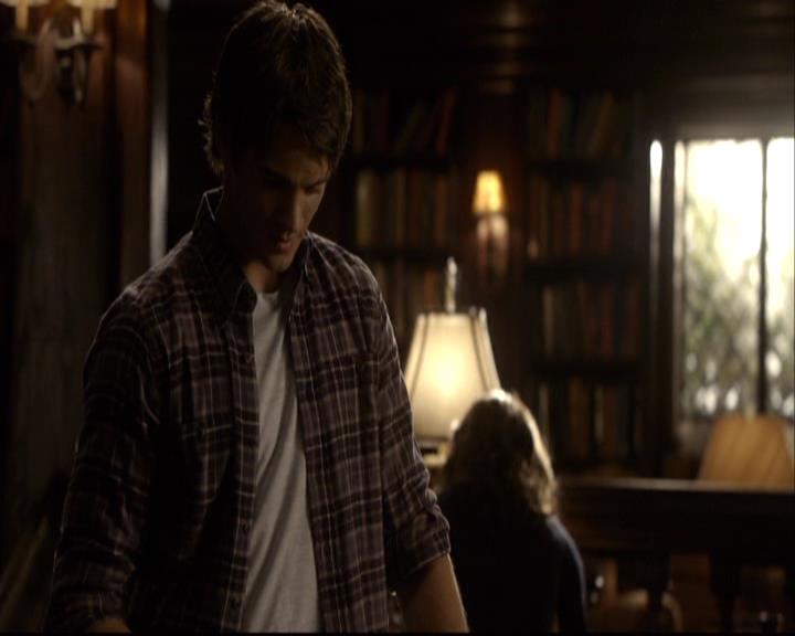 VampireDiariesWorld-dot-org_2x10TheSacrifce1034.jpg